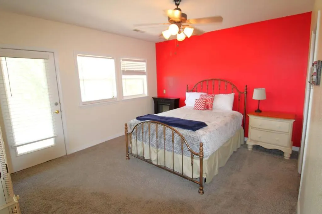 Hummingbird Hideaway Branson