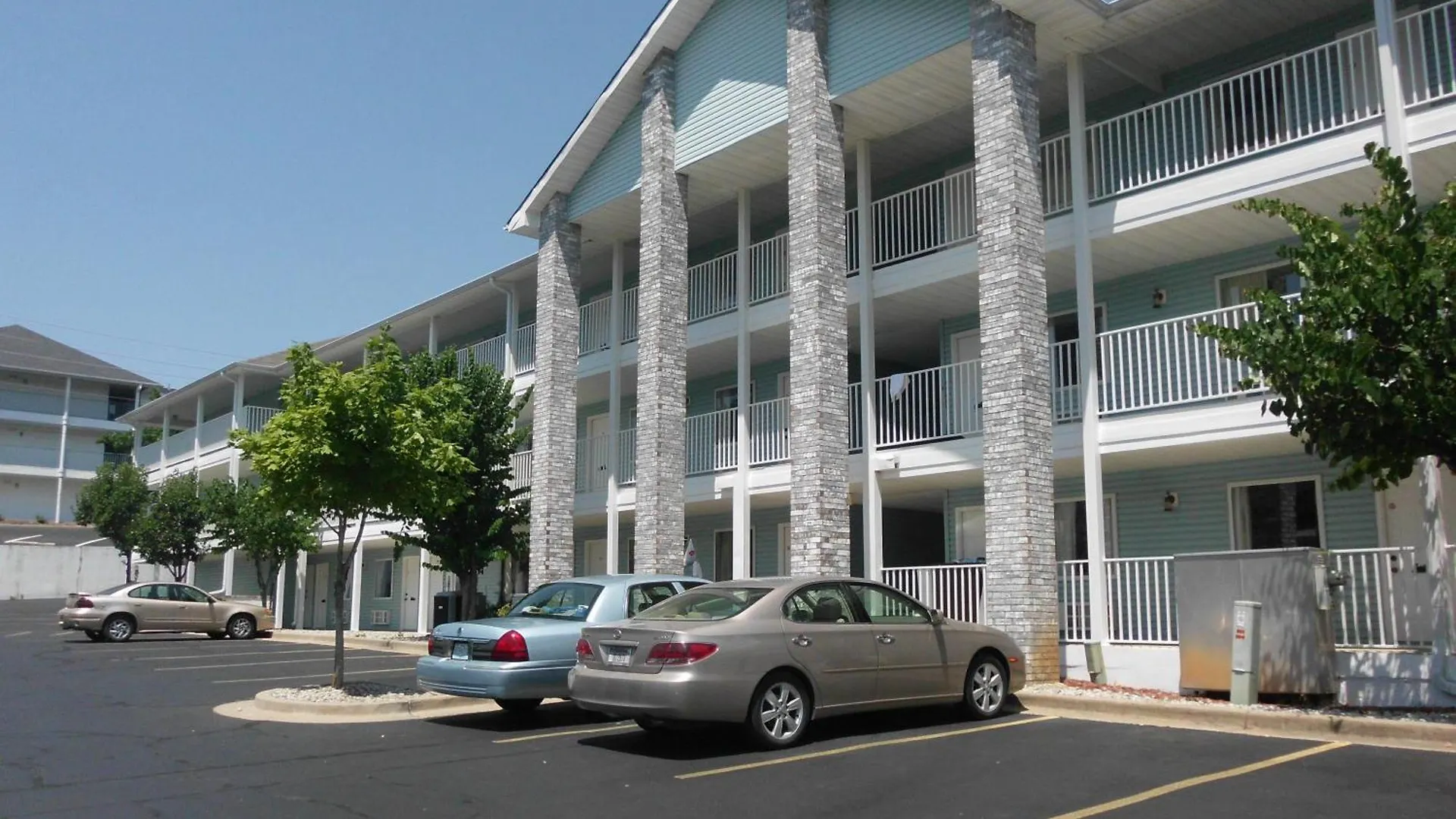 Dutton Motel 2*