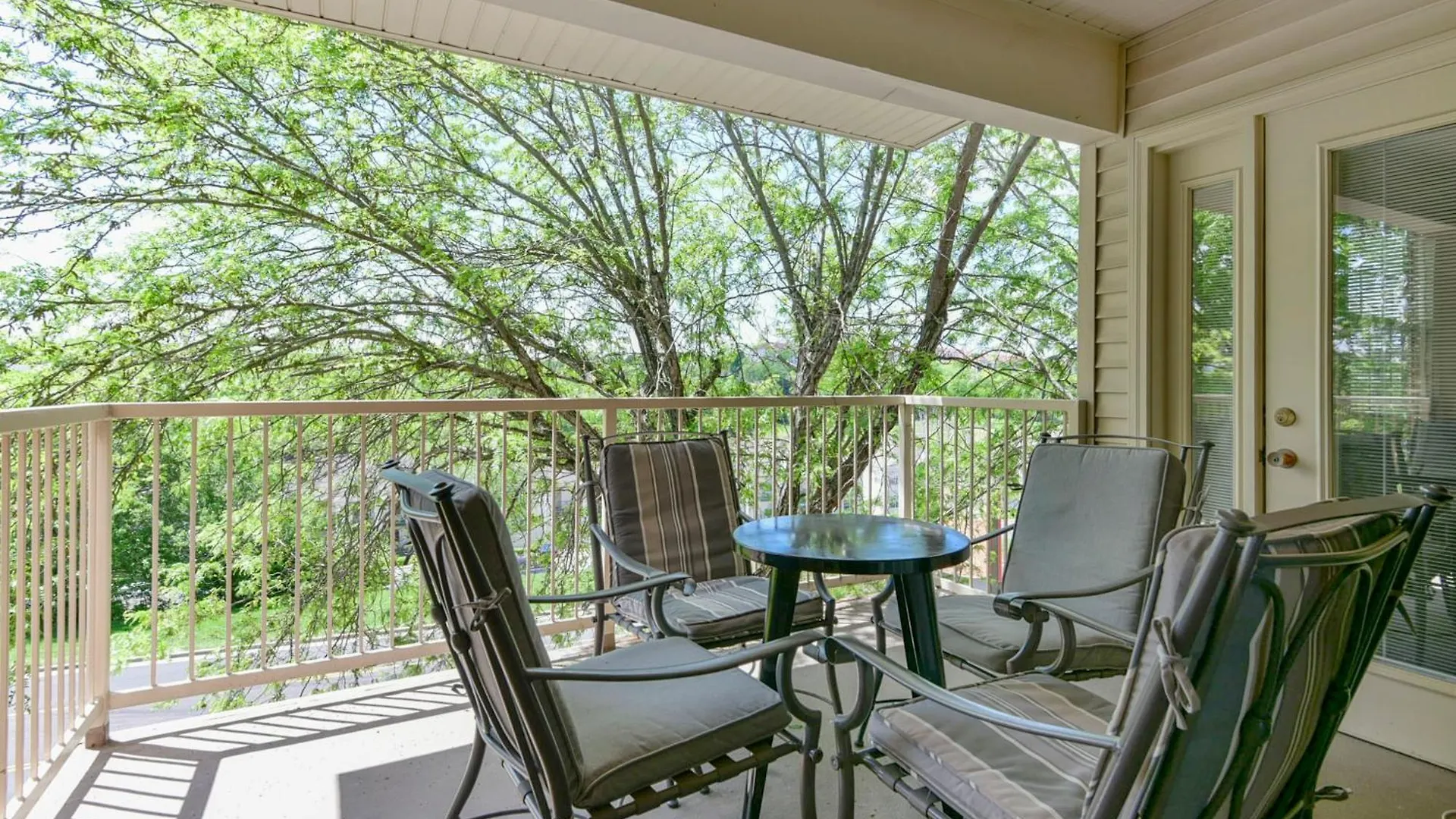 Apartman Beautiful At Thousand Hills-heart Of Branson-spacious And Affordable Branson