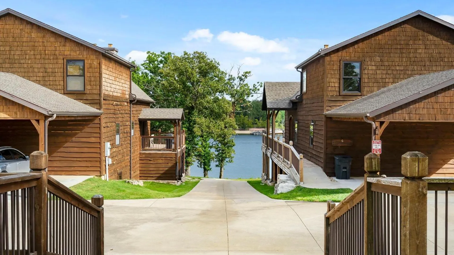 Angler Management - Lakefront Holiday home Branson