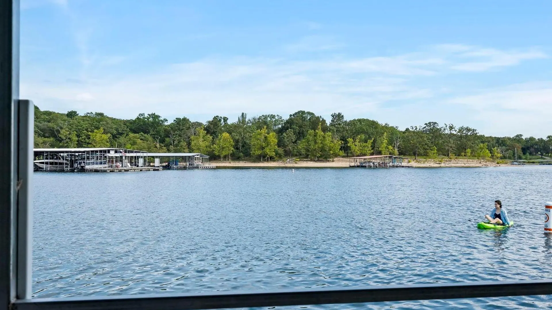 Atta Buoy - Lakefront Holiday home Branson