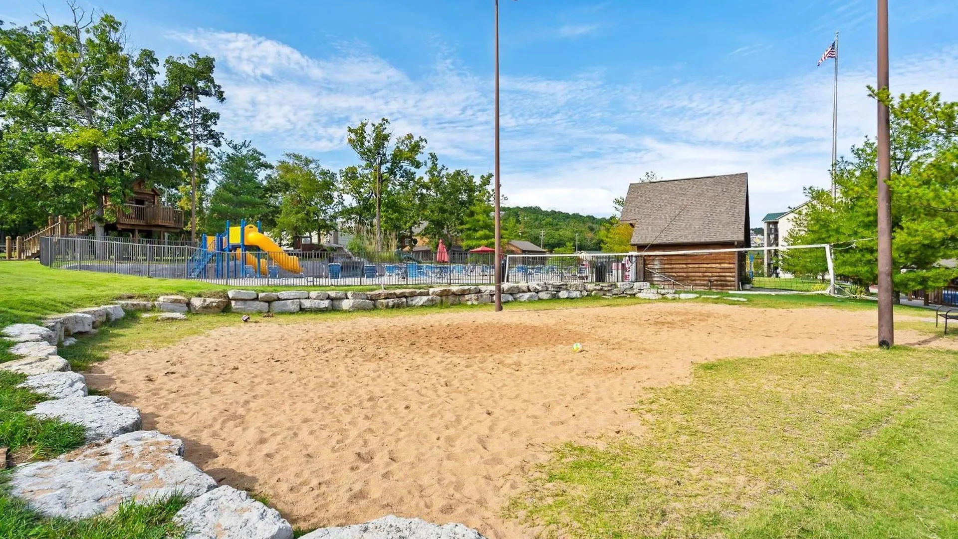 Atta Buoy - Lakefront Holiday home