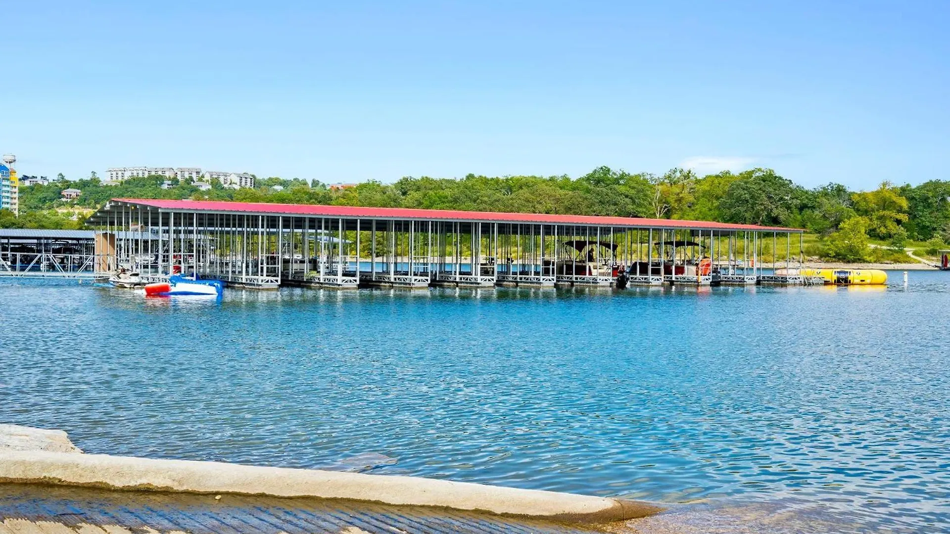 Atta Buoy - Lakefront Branson