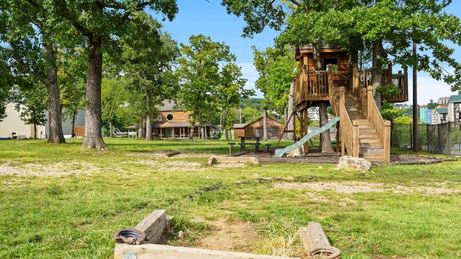 Holiday home Atta Buoy - Lakefront Branson