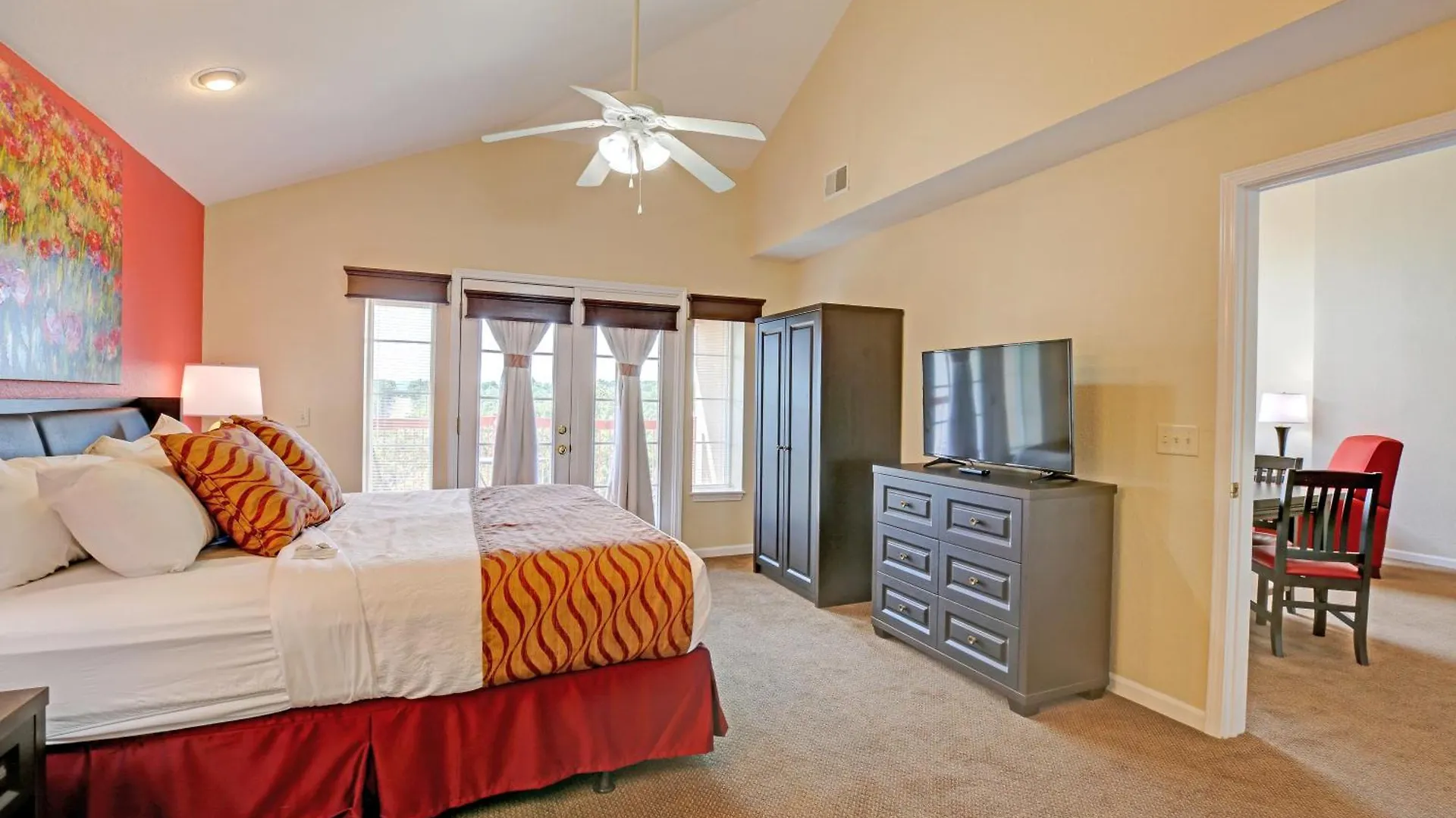 Hotel Grand Crowne 4*