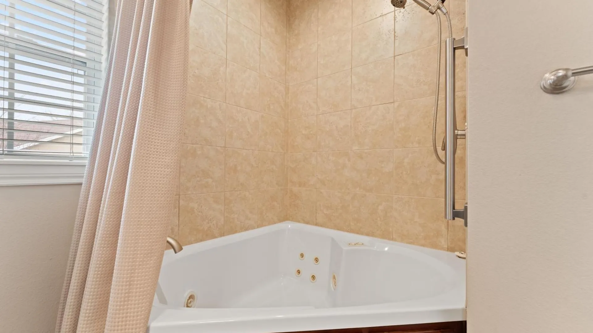 Personal Getaway. Golf Gem. Great Location! * Branson