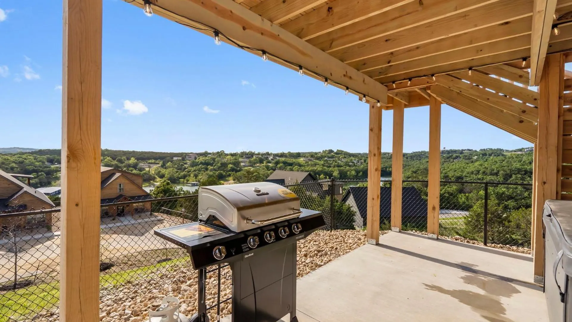 Private Hot Tub-free Attraction Tickets-lake Lookout-community Indoor & Outdoor Pools Holiday home *