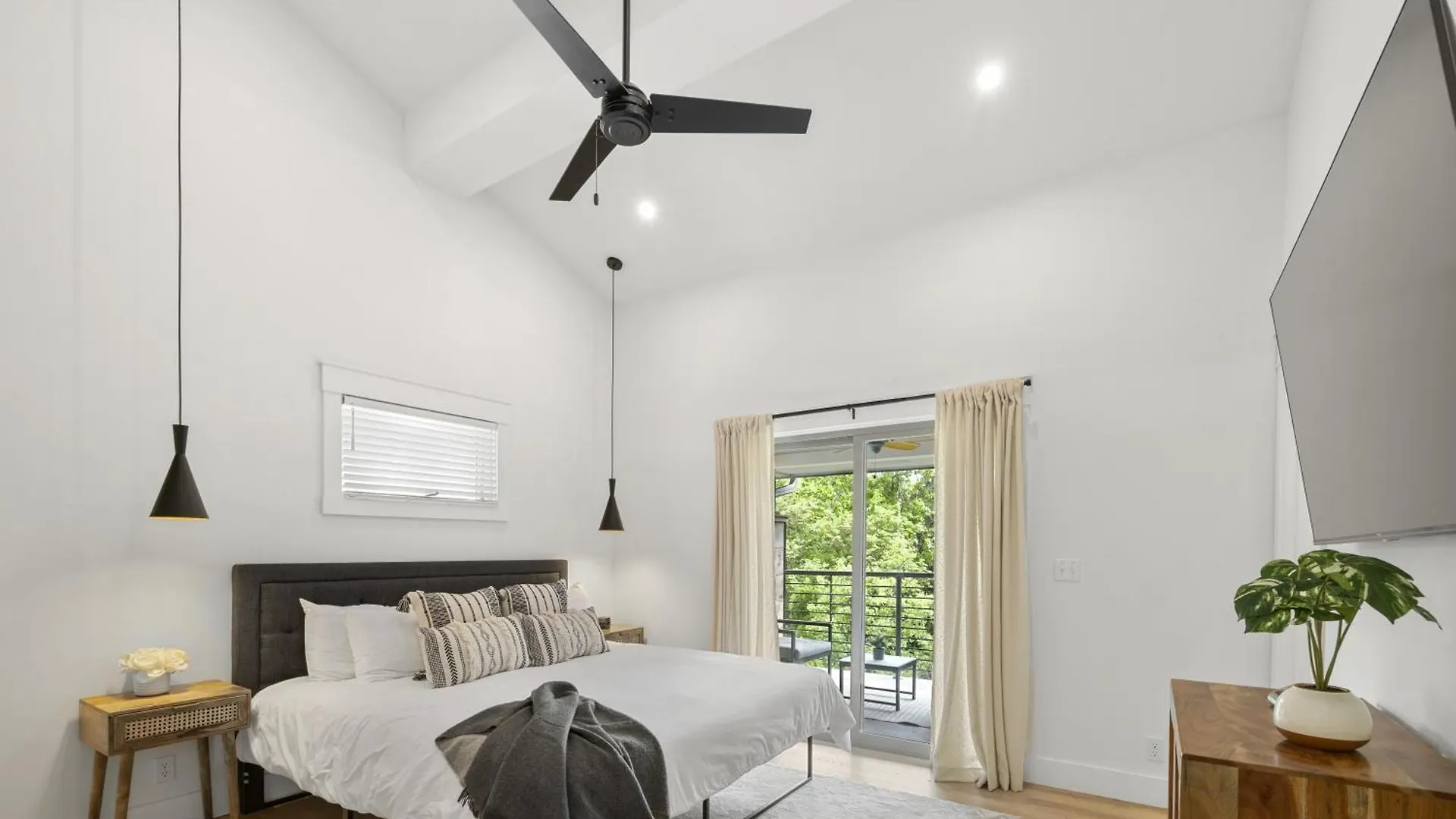 Willow - 99 Ridge Lane *
