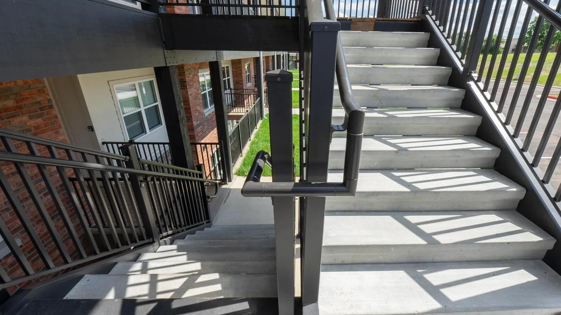 Dreams2reality New Build! Luxury 3br/3ba ~ Vaulted Ceilings ~ Amenities ~ Free Tickets Included *