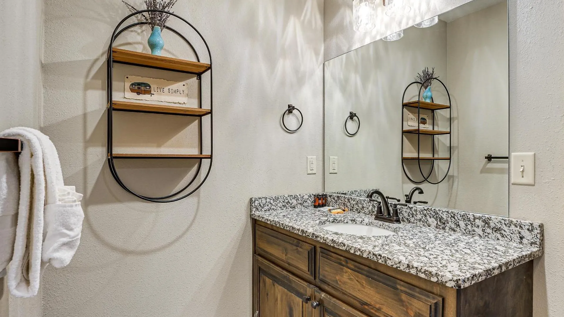 With Pool Access And Private Boat Slip! Holiday home Branson