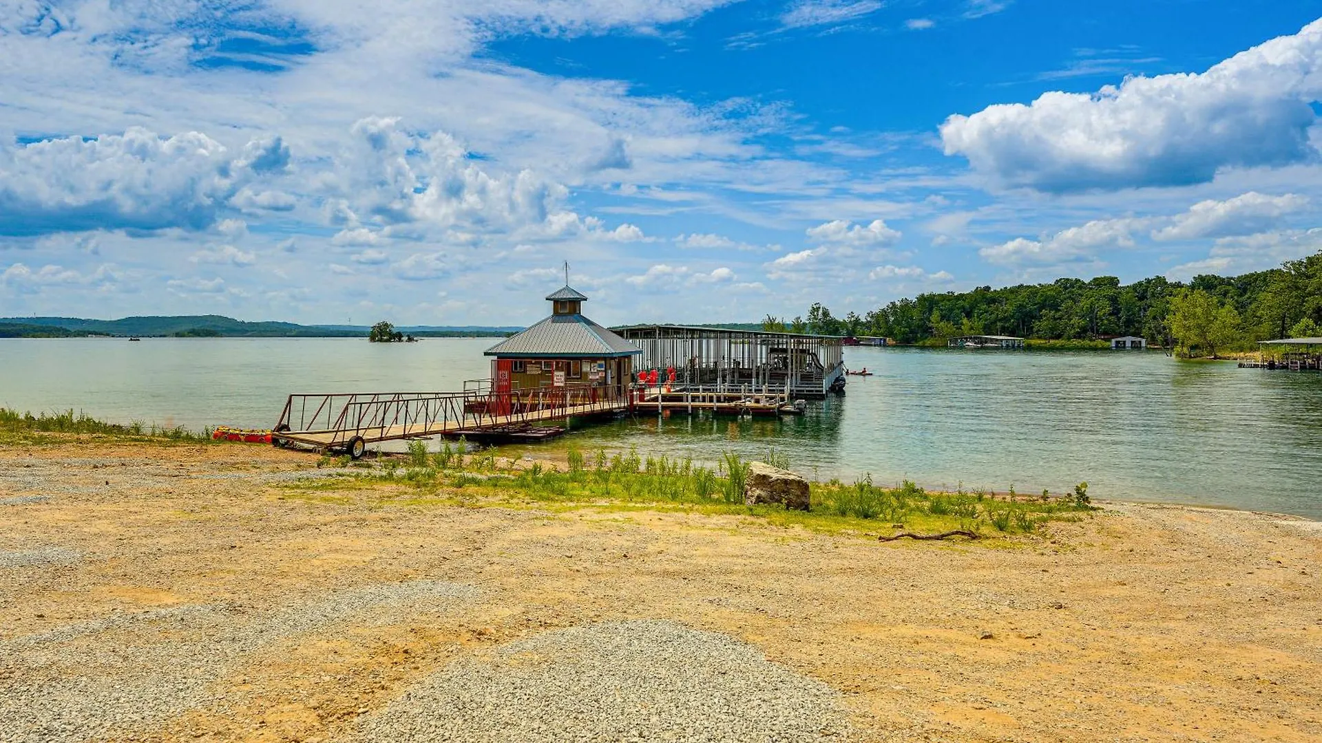 Holiday home With Pool Access And Private Boat Slip! *