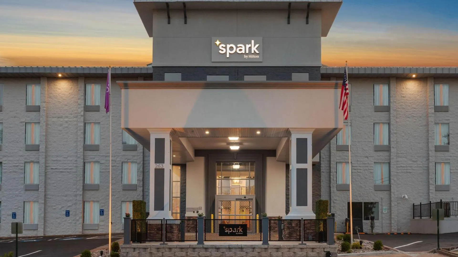 ホテル Spark By Hilton Meadows 3*