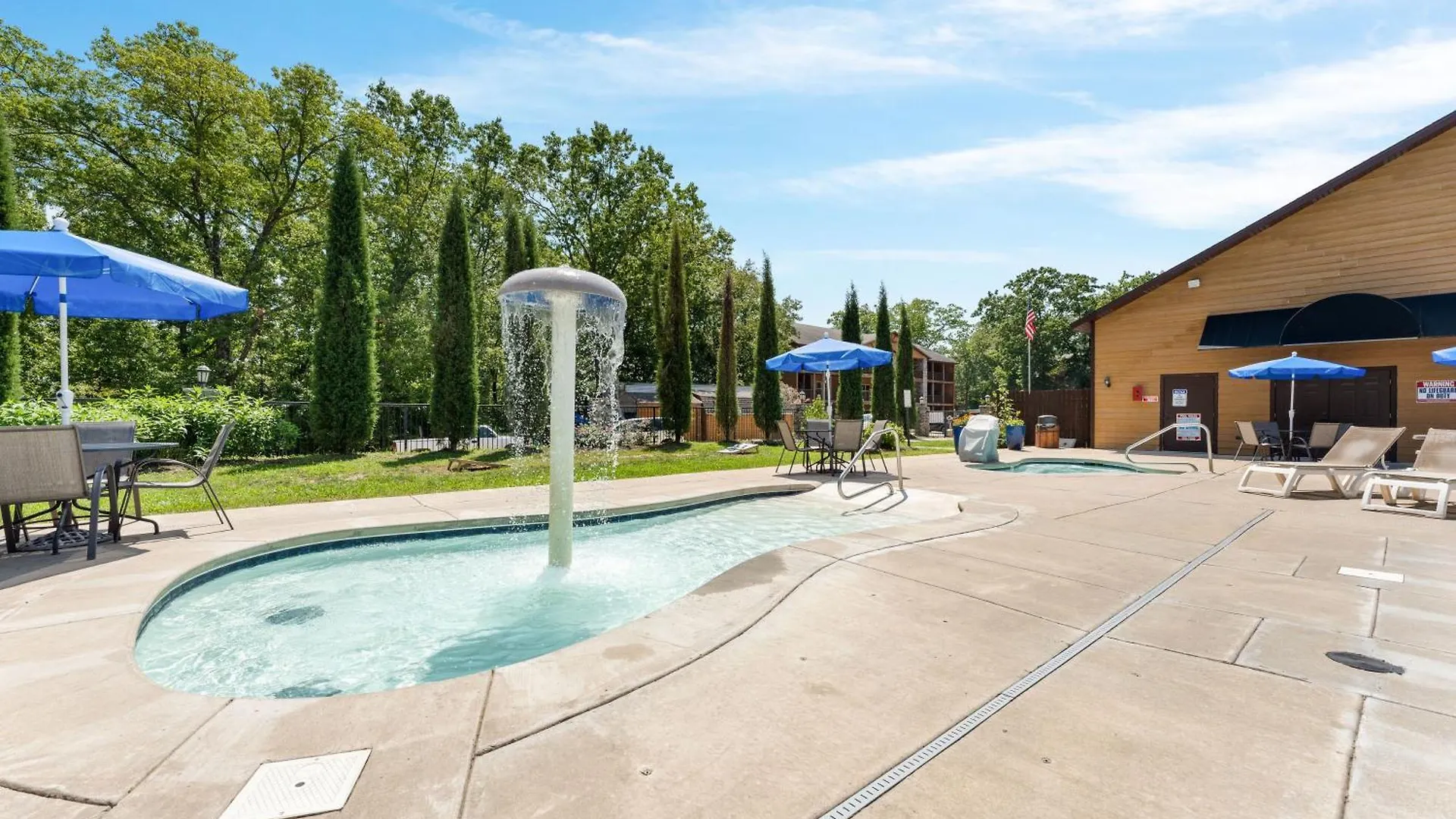 Xbox Hot Tub Gameroom 1 Mi Silver Dollar Community Indoor Pool Holiday home
