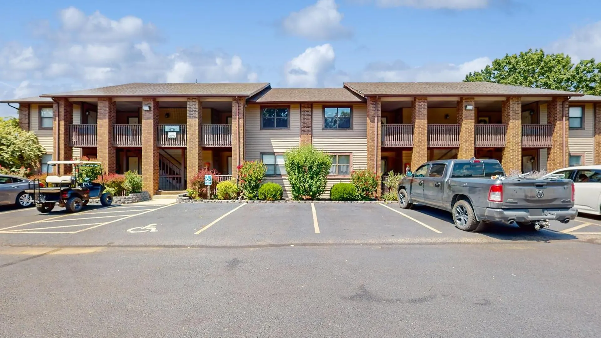116 Club Dr, #12 Mo