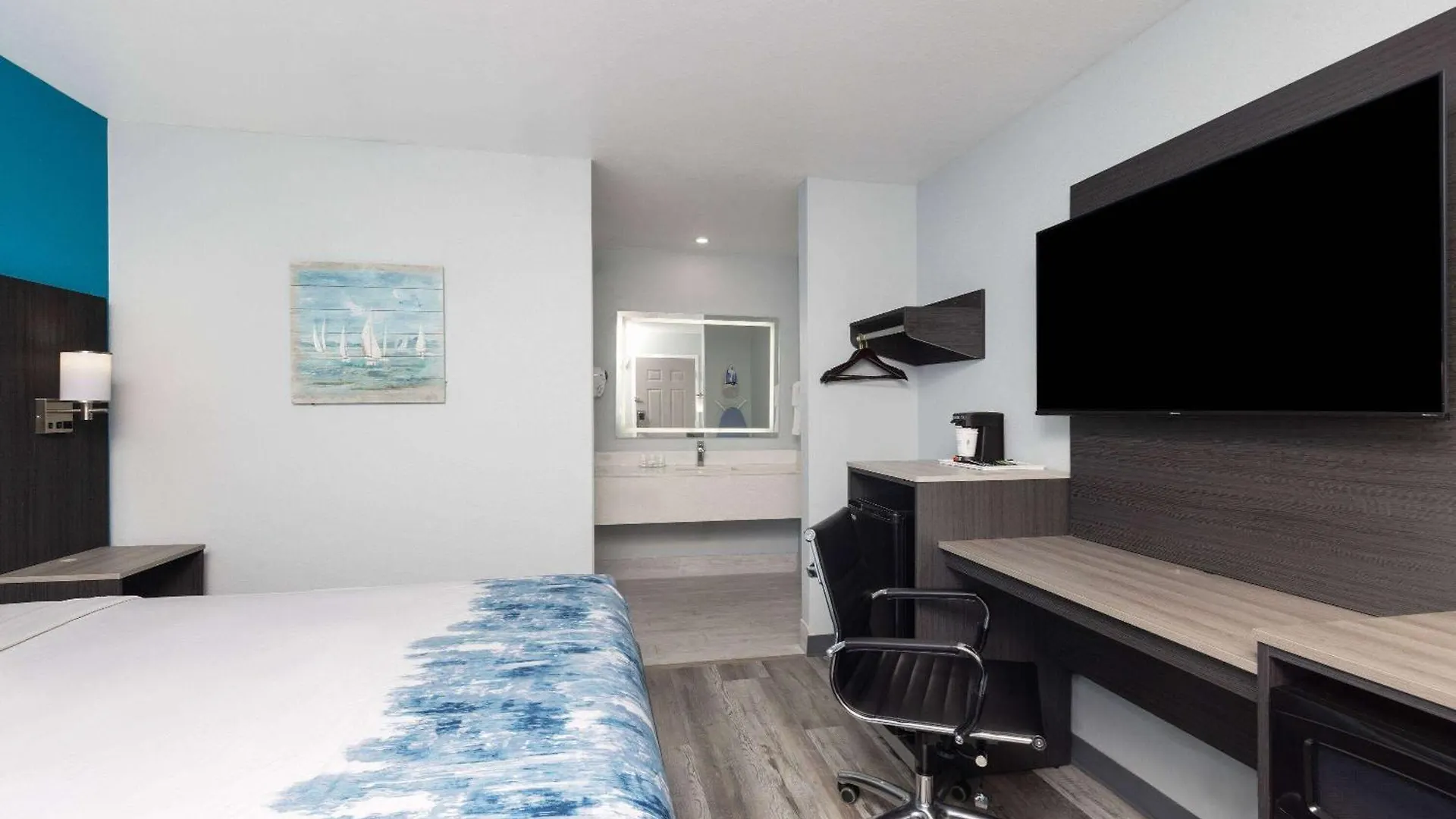 Baymont By Wyndham Thousand Hills Hotel