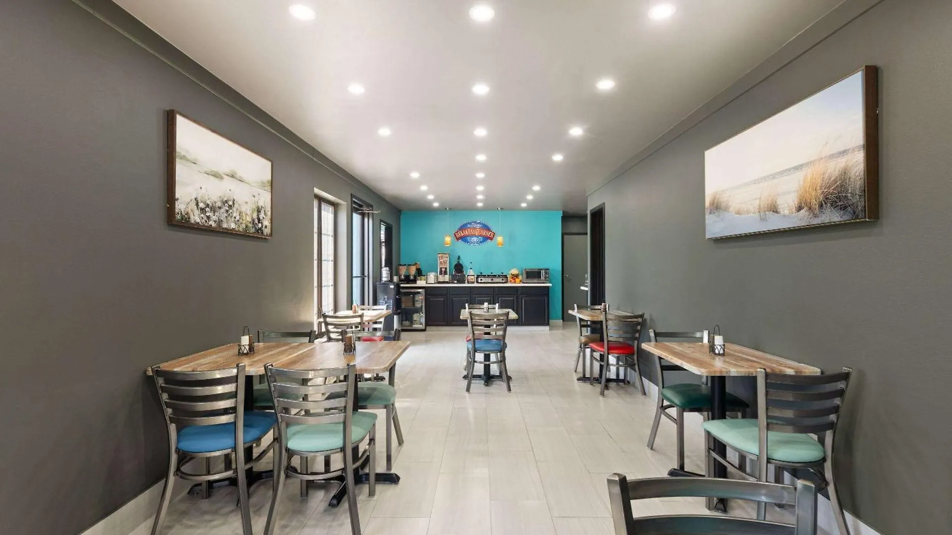 Baymont By Wyndham Thousand Hills Hotel 2*