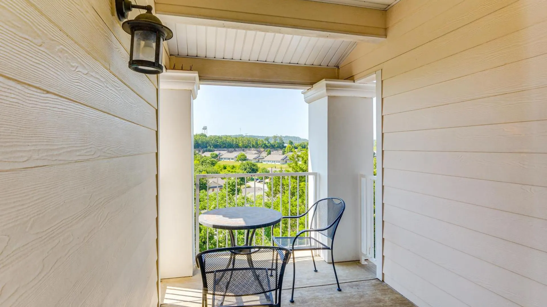 With Pool Access And Views, 3 Mi Dtwn! Apartman *