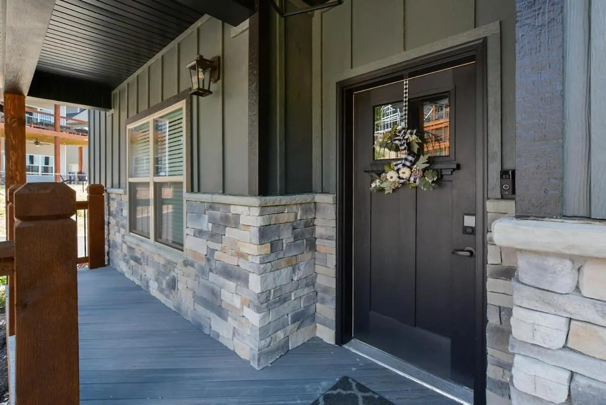 Journey's Remedy -lake View Sleeps 30 Branson