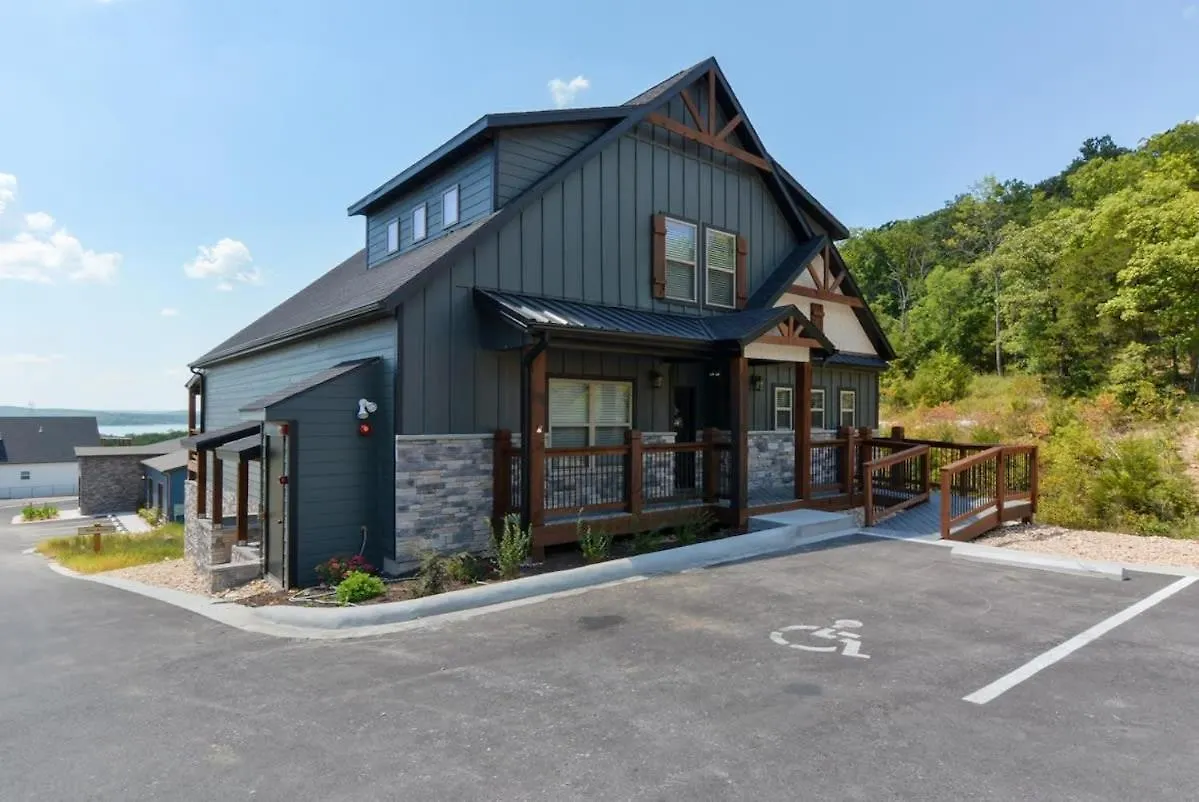 Holiday home Journey's Remedy -lake View Sleeps 30 Branson
