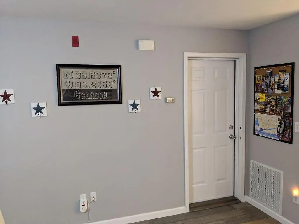 Americondo -sleeps 8 Only Blocks From 76 Strip *