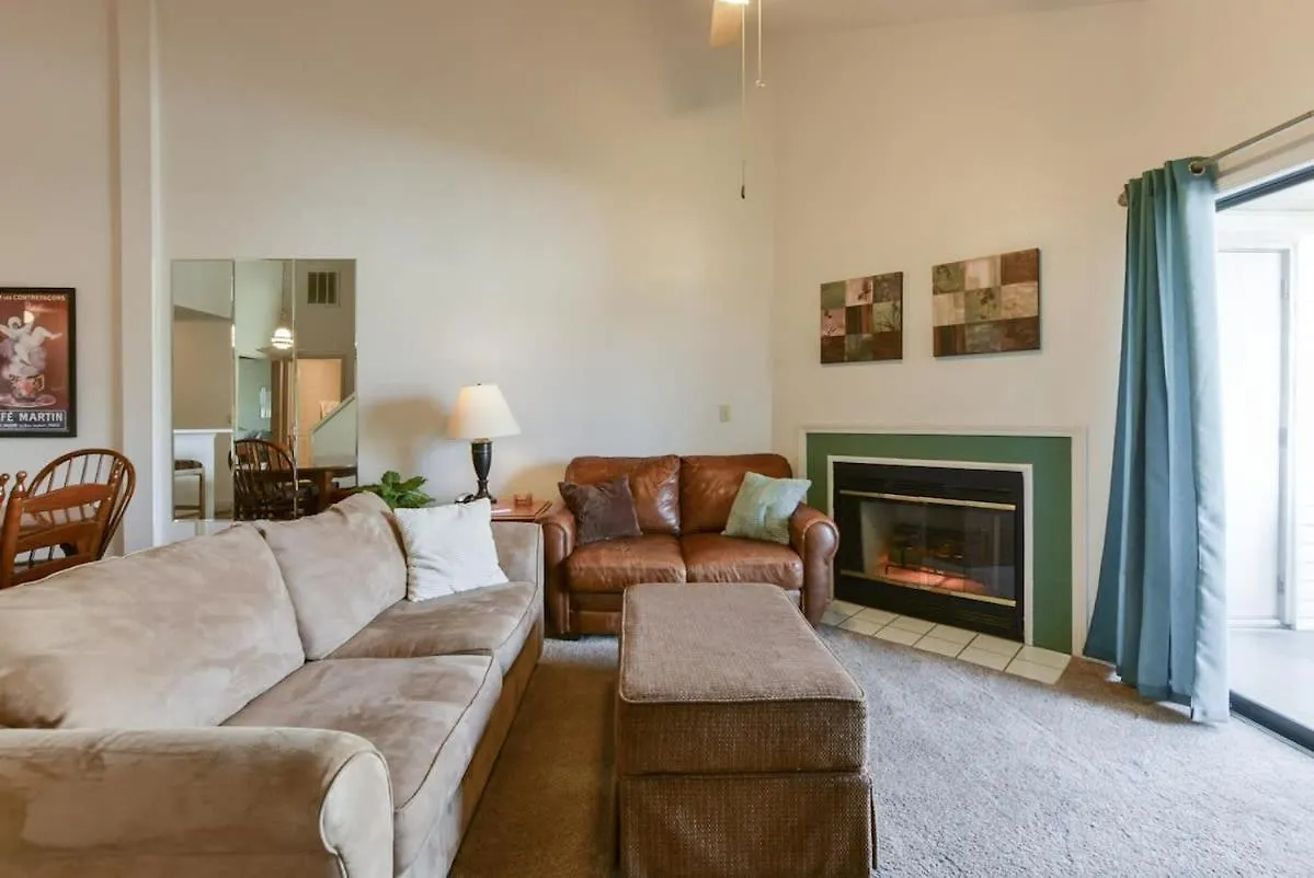 Bella Restare - Amenities Walking Distance Branson
