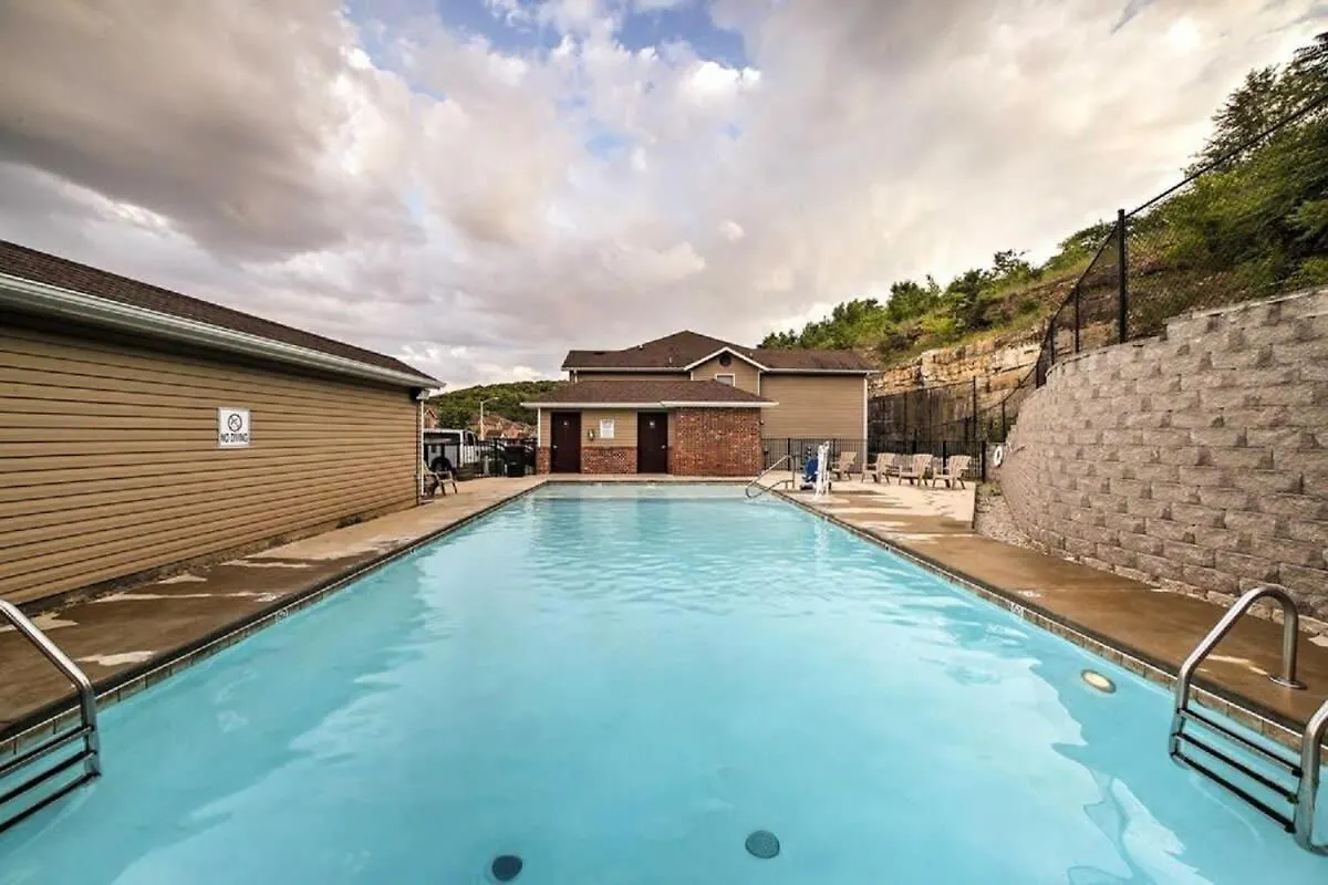 Holiday home Glam R Us - Pool - Fabulous Location Must Branson