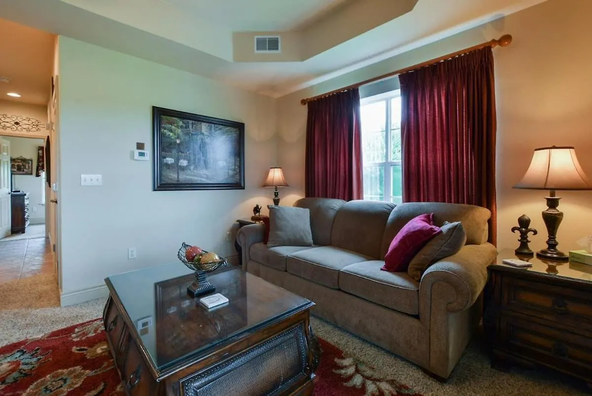 Tuscany - In The Heart Of Branson