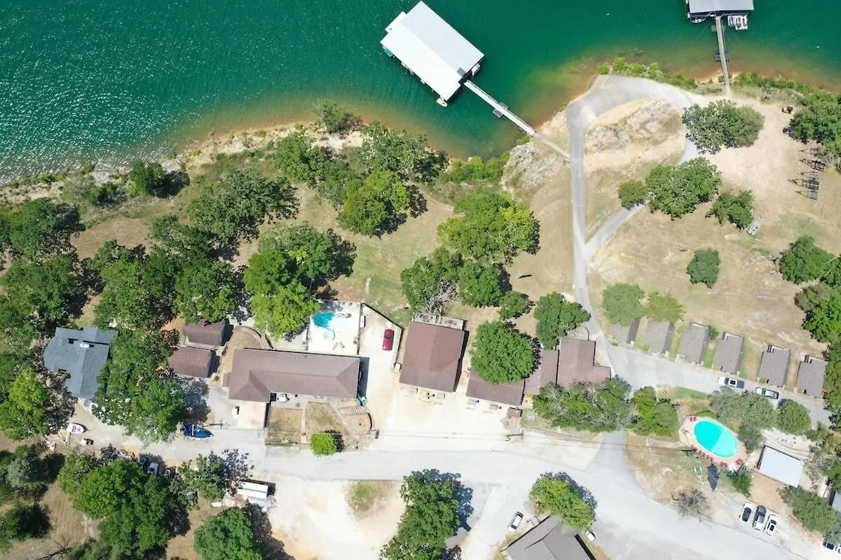 Artilla Cove 3 - Views -outdoor Pool Branson