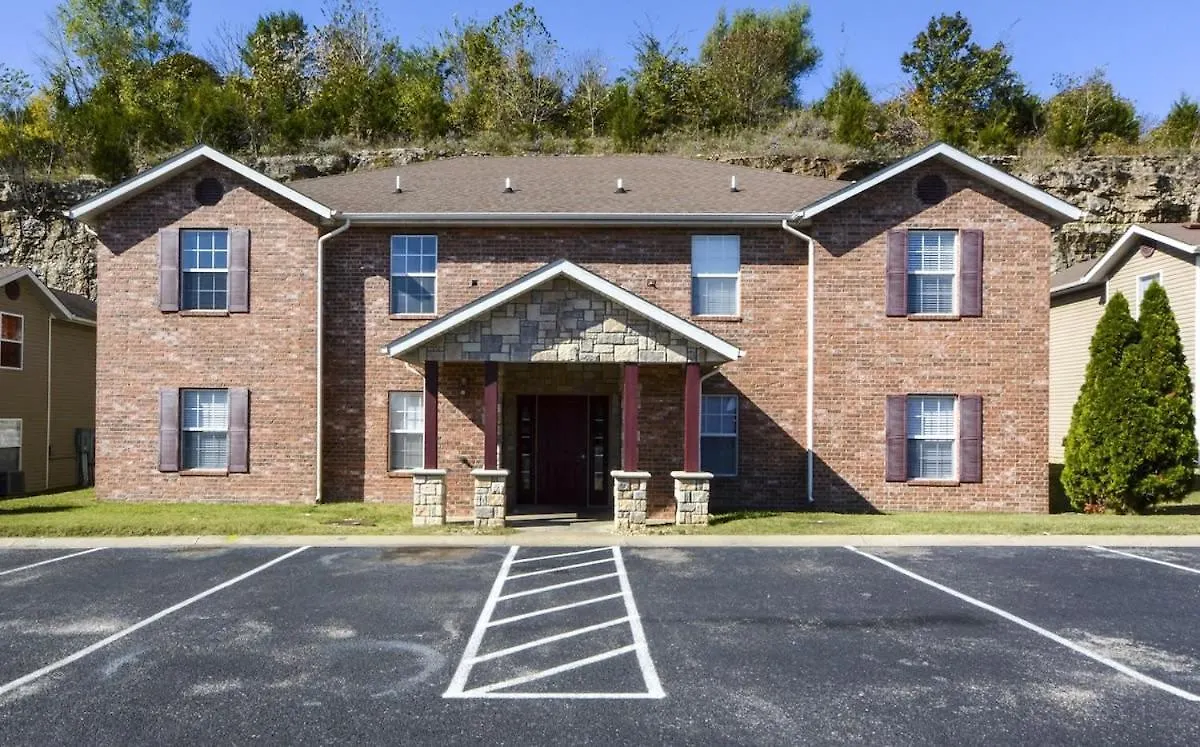 Glam R Us - Pool - Fabulous Location Must Branson