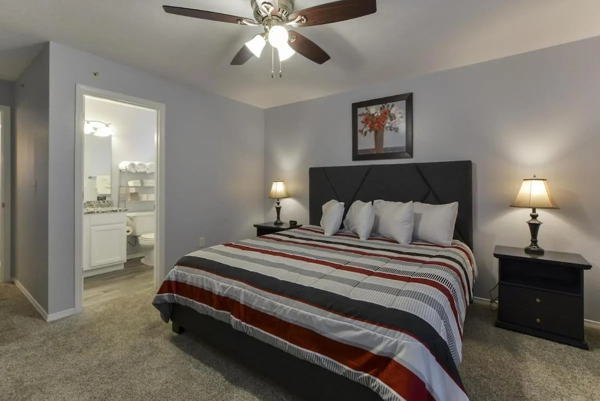 Glam R Us - Pool - Fabulous Location Must Holiday home Branson