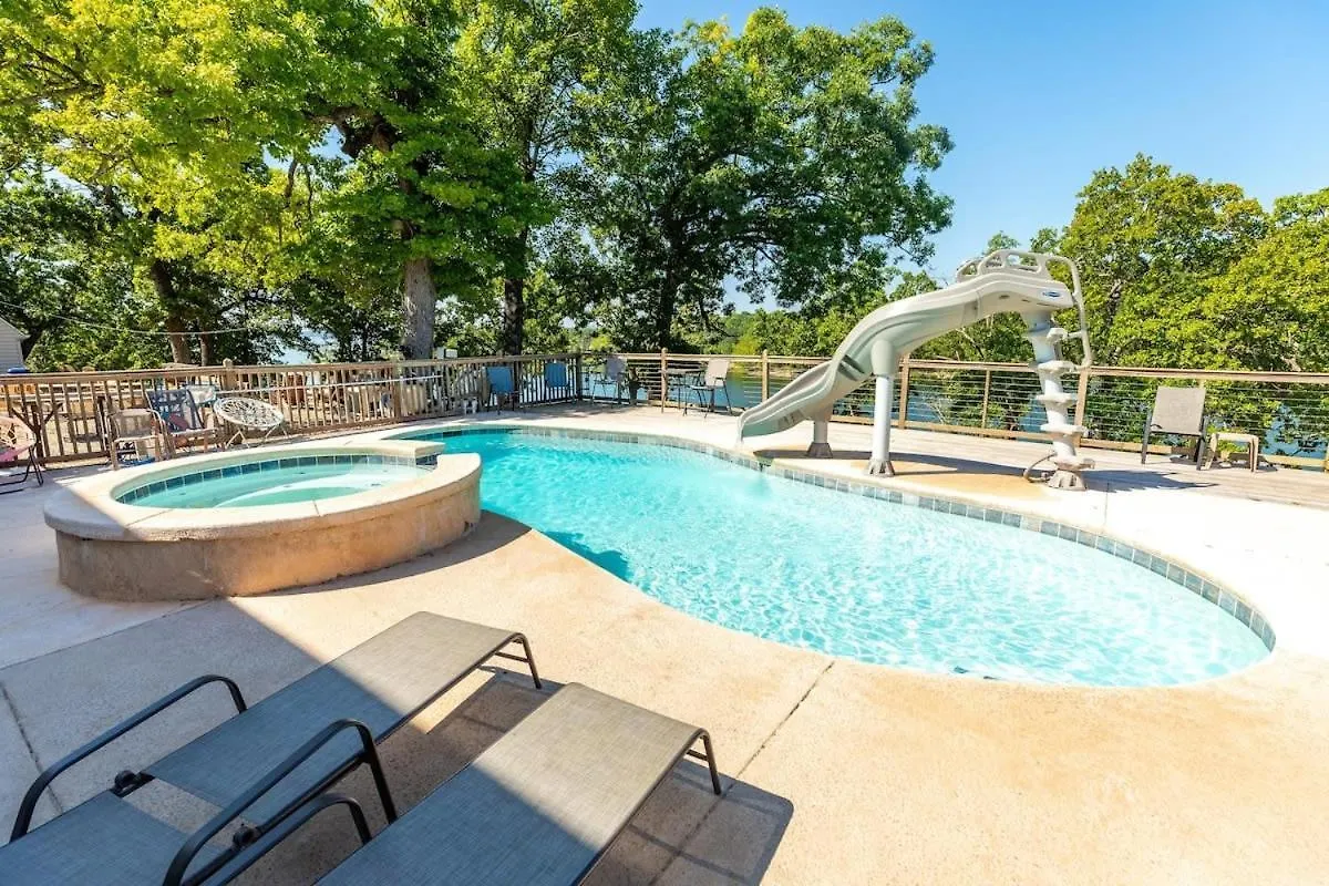 Holiday home Artilla Cove 1- Lakeside - Pool & Hot Tub *