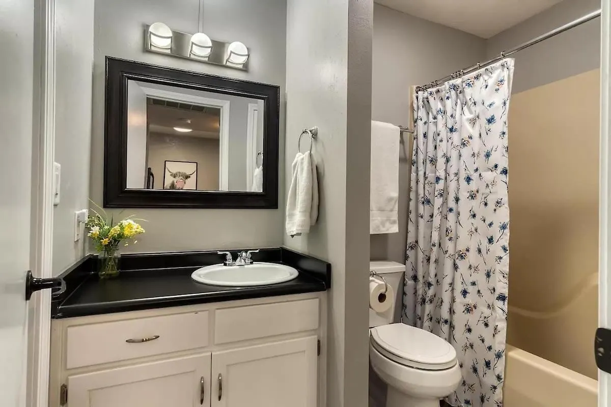 Highland Pointe - Amenities & Hot Tub Branson