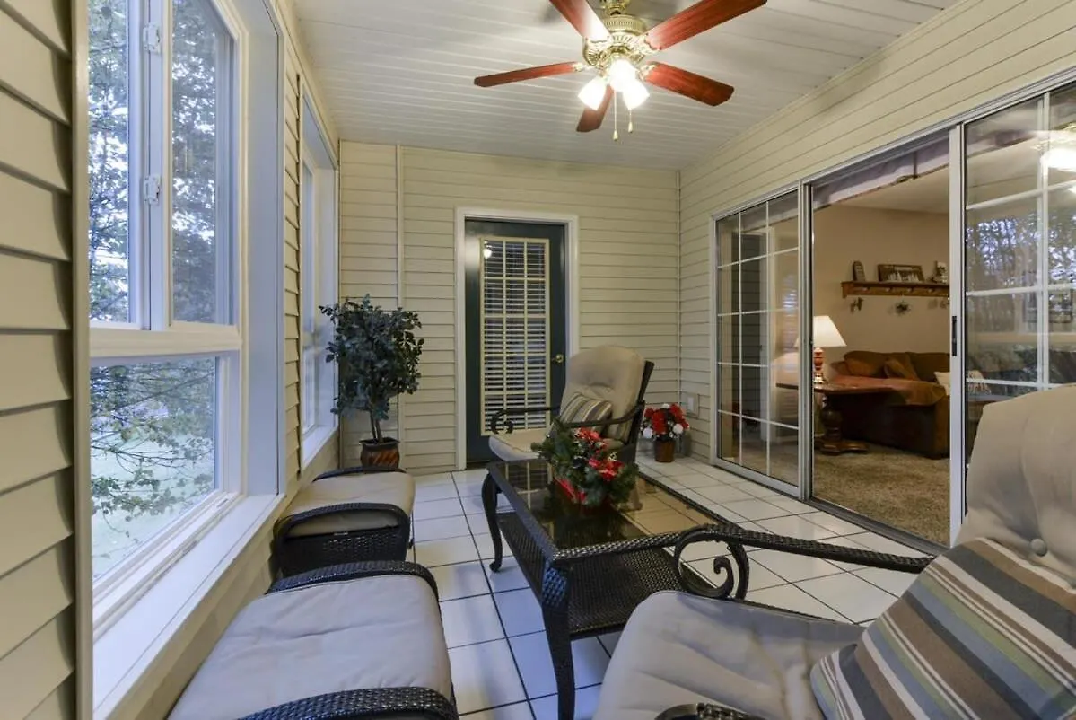Country Getaway -no Stairs Close To Strip Holiday home Branson