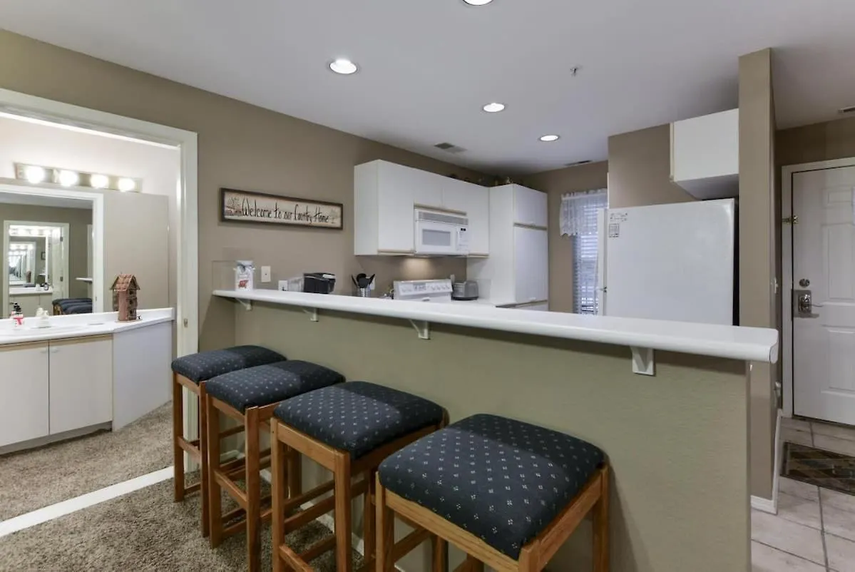 Country Getaway -no Stairs Close To Strip Holiday home Branson
