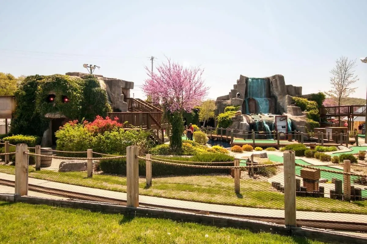 Daydreamer - Beautiful Views & Location Holiday home *