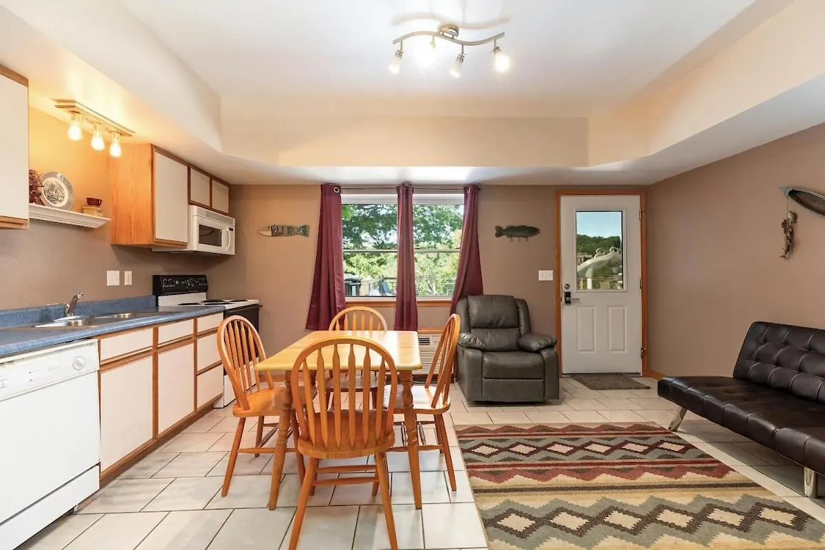 Artilla Cove 7- Views- Pool & Hot Tub Branson