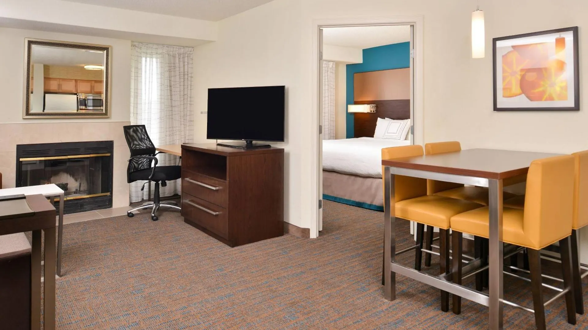 Hotel By Marriott