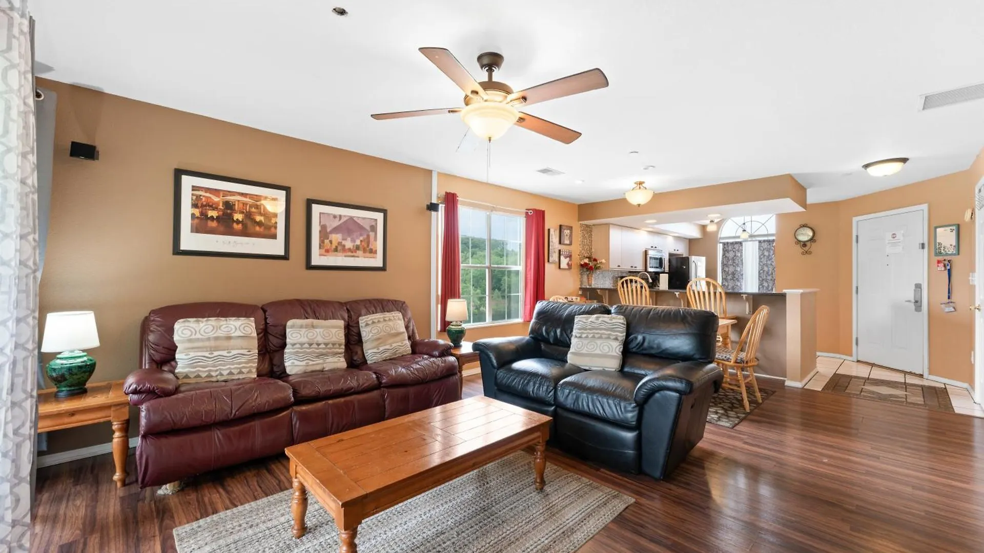 Taneycomo Branson