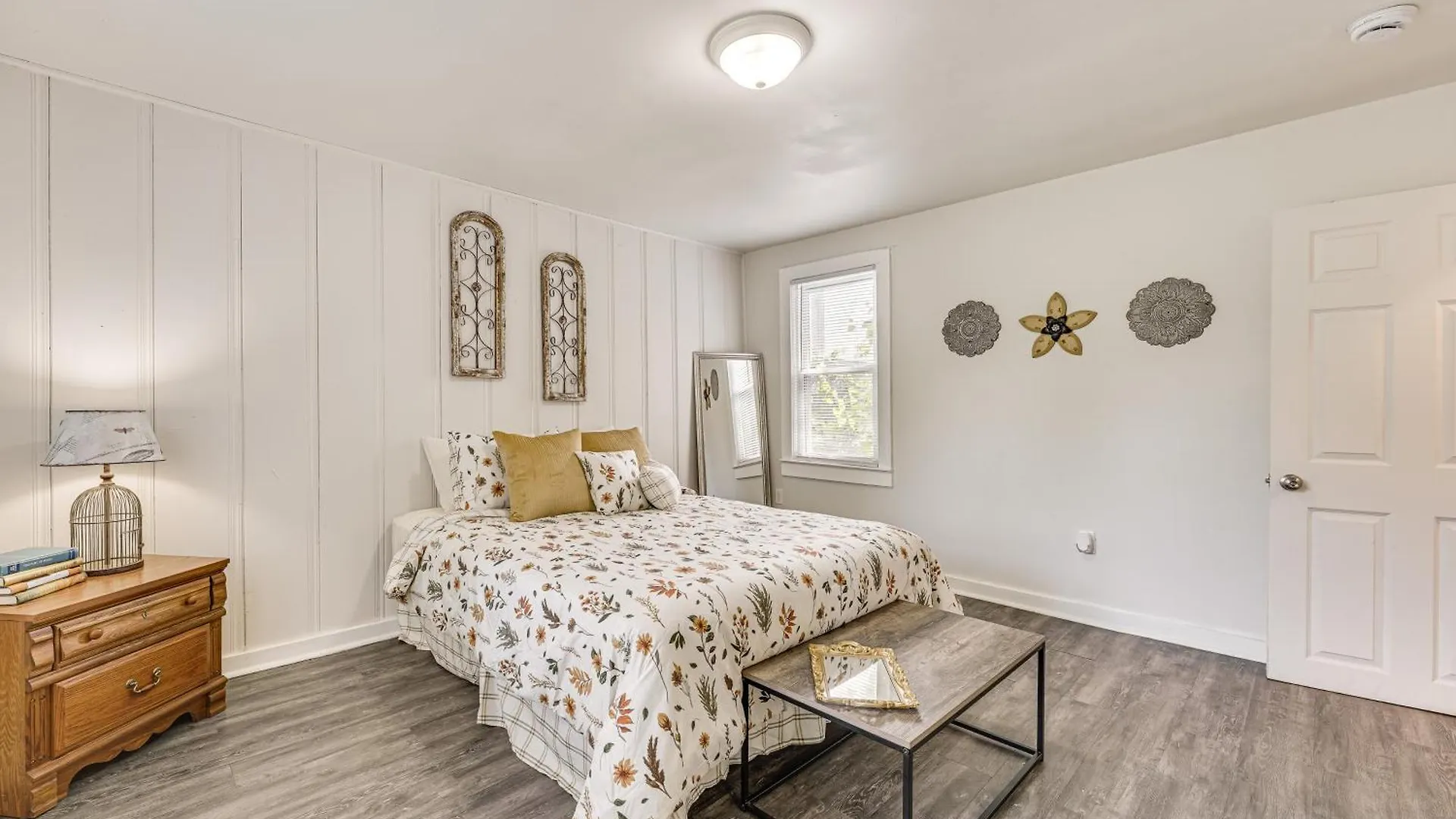 Walk To Dtwn Pet-friendly Home! *