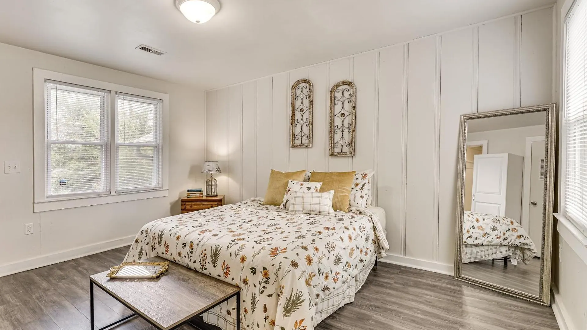Walk To Dtwn Pet-friendly Home!