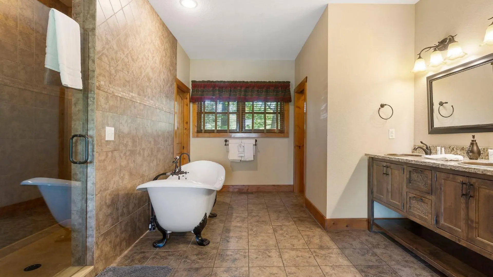 Holiday home Taneycomo Upgraded Luxurious, Free Daily Fun, Adirondack Lodge, Beautiful Views! Free Sdc Tickets