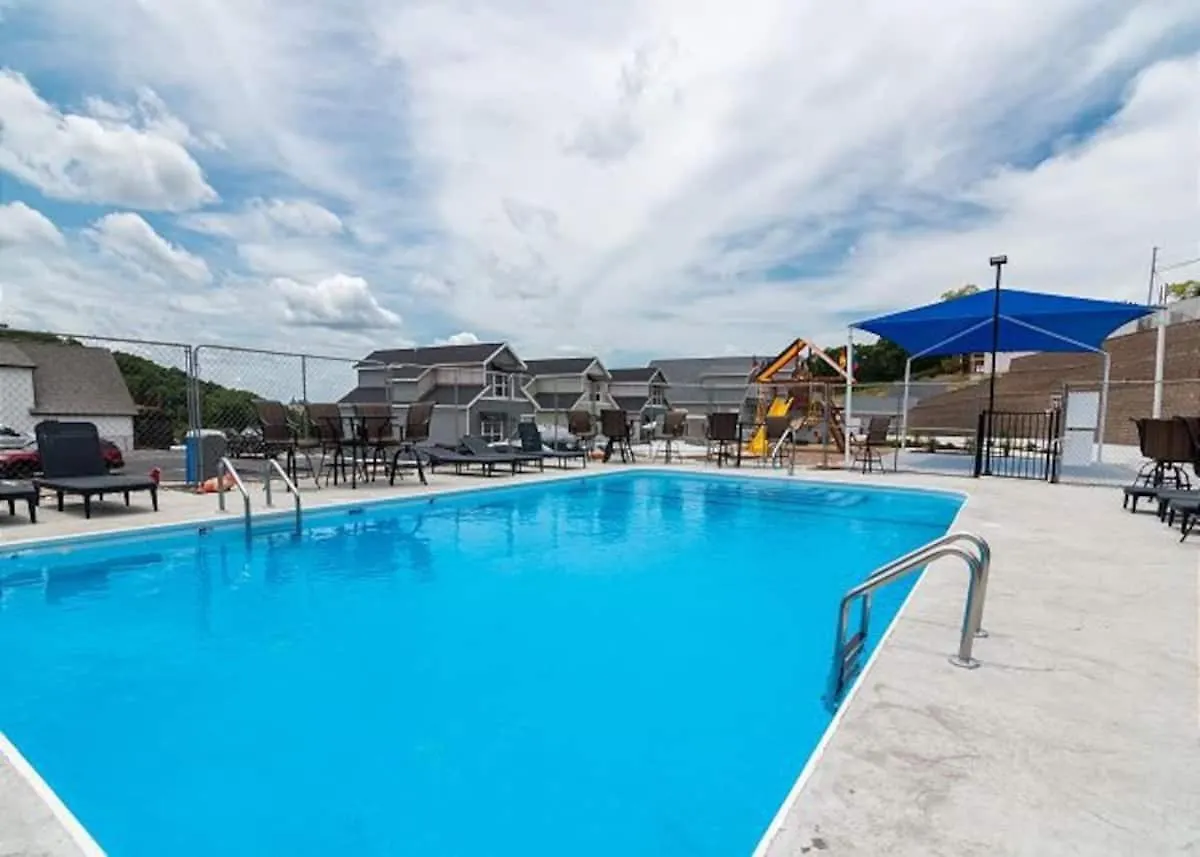 Breathtaking Views-dog Friendly-$400 Of Free Tickets-high End Decor Holiday home Branson