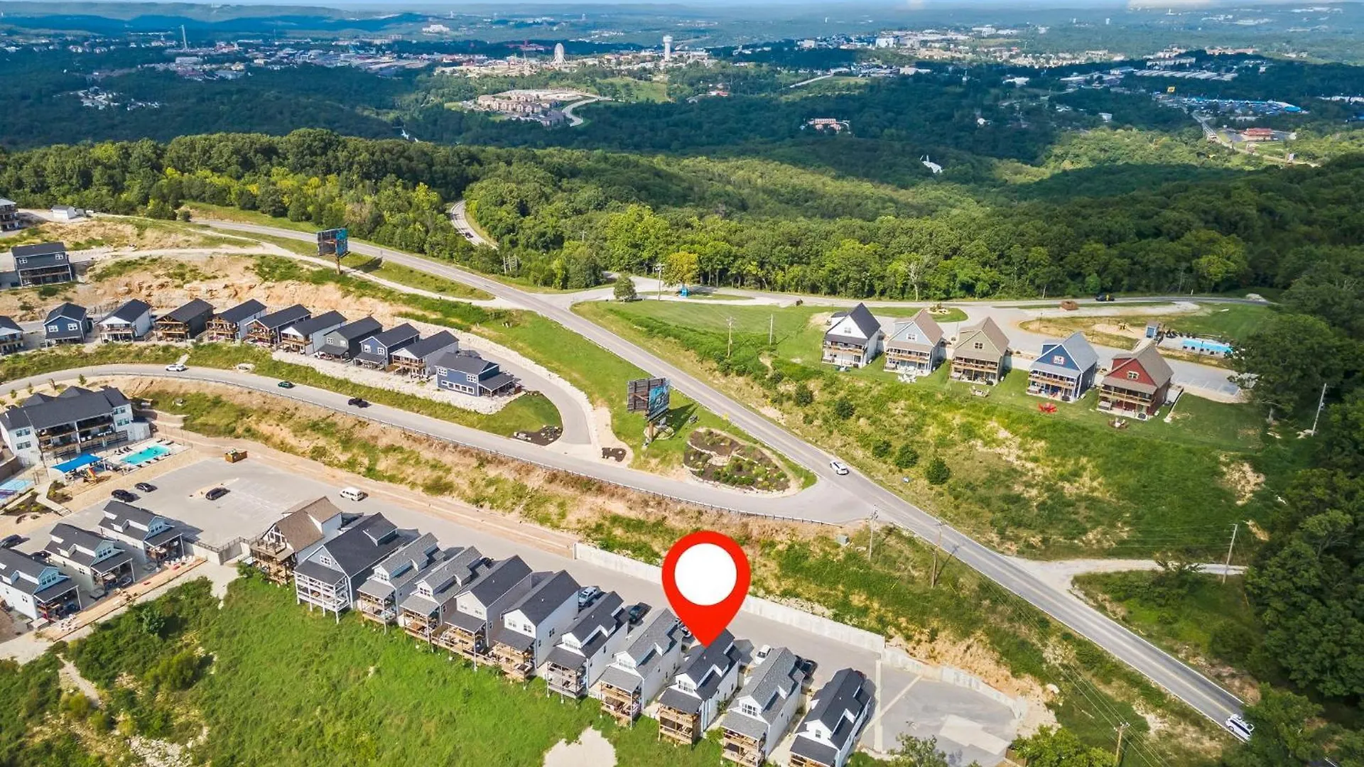 Breathtaking Views-dog Friendly-$400 Of Free Tickets-high End Decor Holiday home Branson