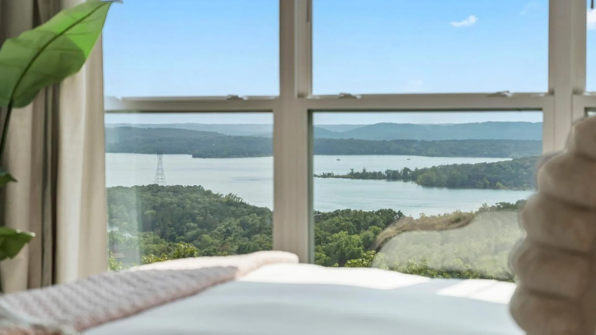 Holiday home Breathtaking Views-dog Friendly-$400 Of Free Tickets-high End Decor