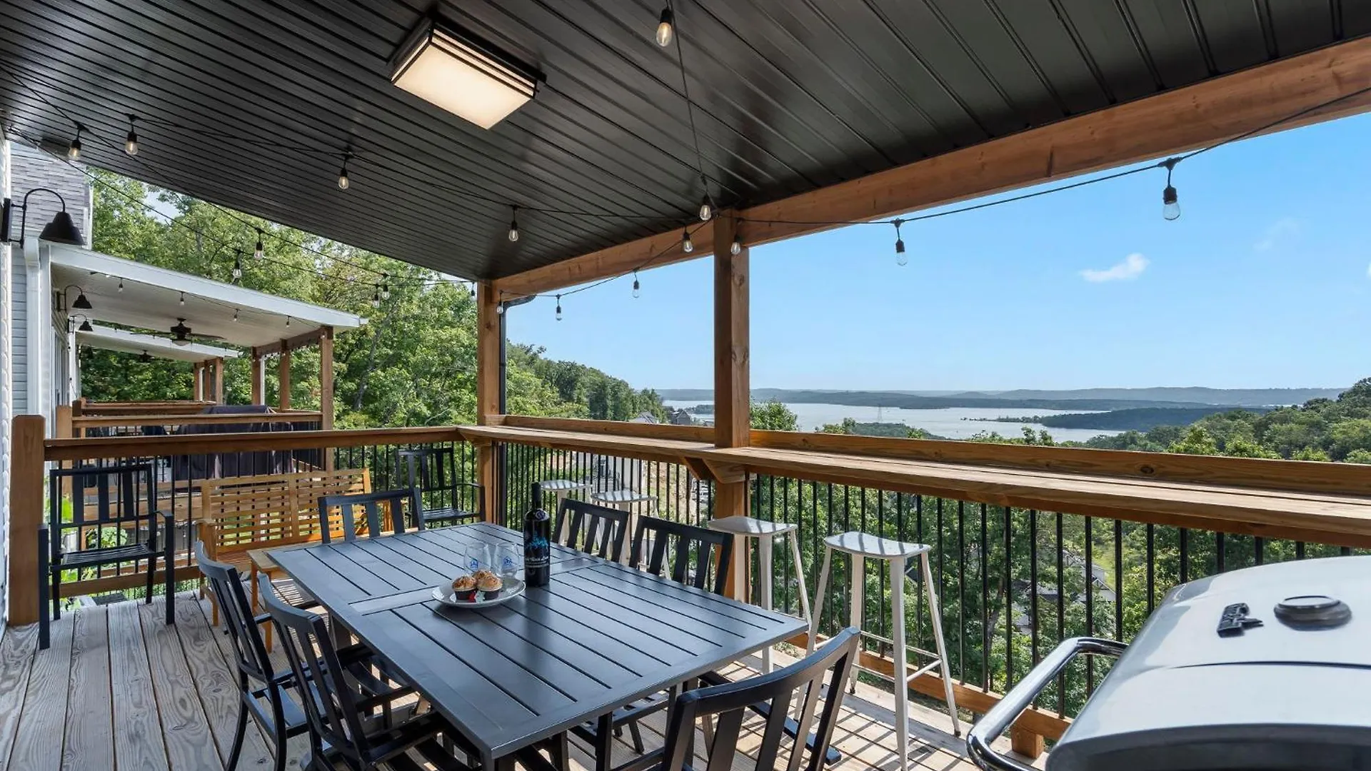 Holiday home Breathtaking Views-dog Friendly-$400 Of Free Tickets-high End Decor
