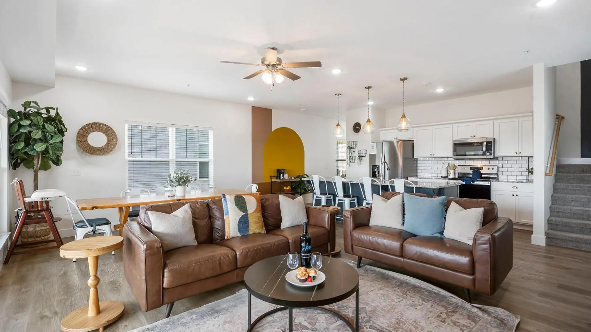 Holiday home Breathtaking Views-dog Friendly-$400 Of Free Tickets-high End Decor