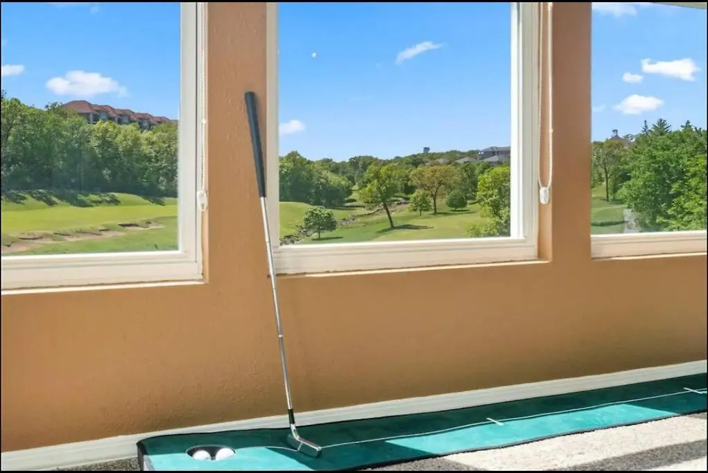 公寓 Lounging On The Links Thousand Hills 布蘭森