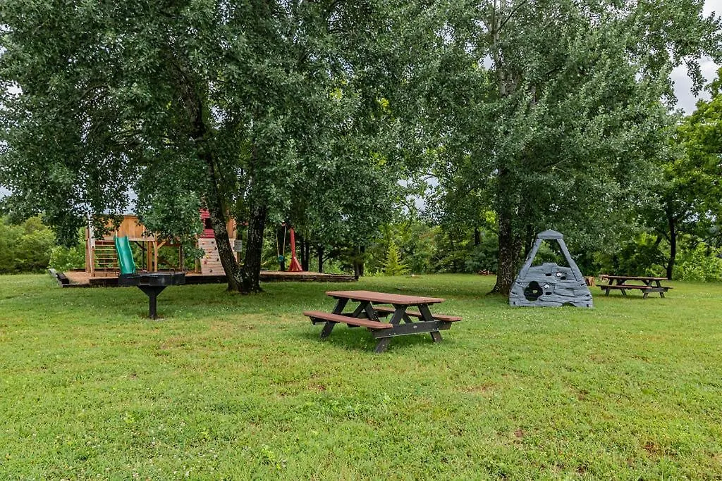 Private Hot Tub, New In Trophy Run, Cmty Outdoor Pool, Free Daily Tickets To Local Attractions! *