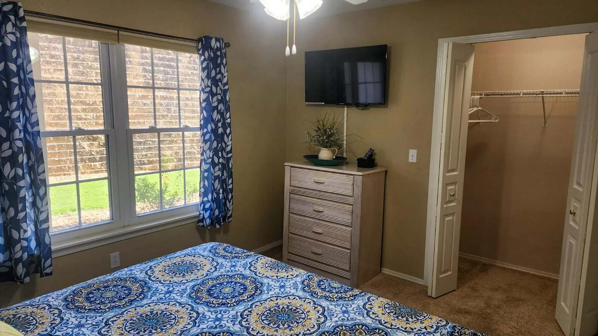 Golf Course View - Centrally Located - Free Attraction Tickets Included - Stairs Required - Fw7-1 * Branson