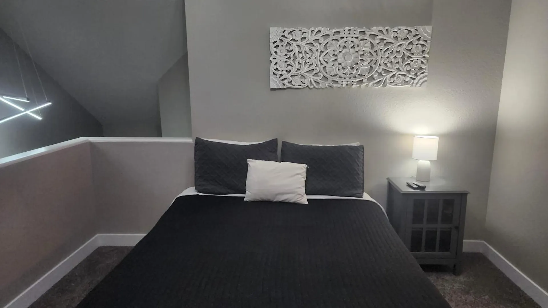 Apartment 2br Cozy - Centrally Located - Free Tickets Included - Fc 53-5 *